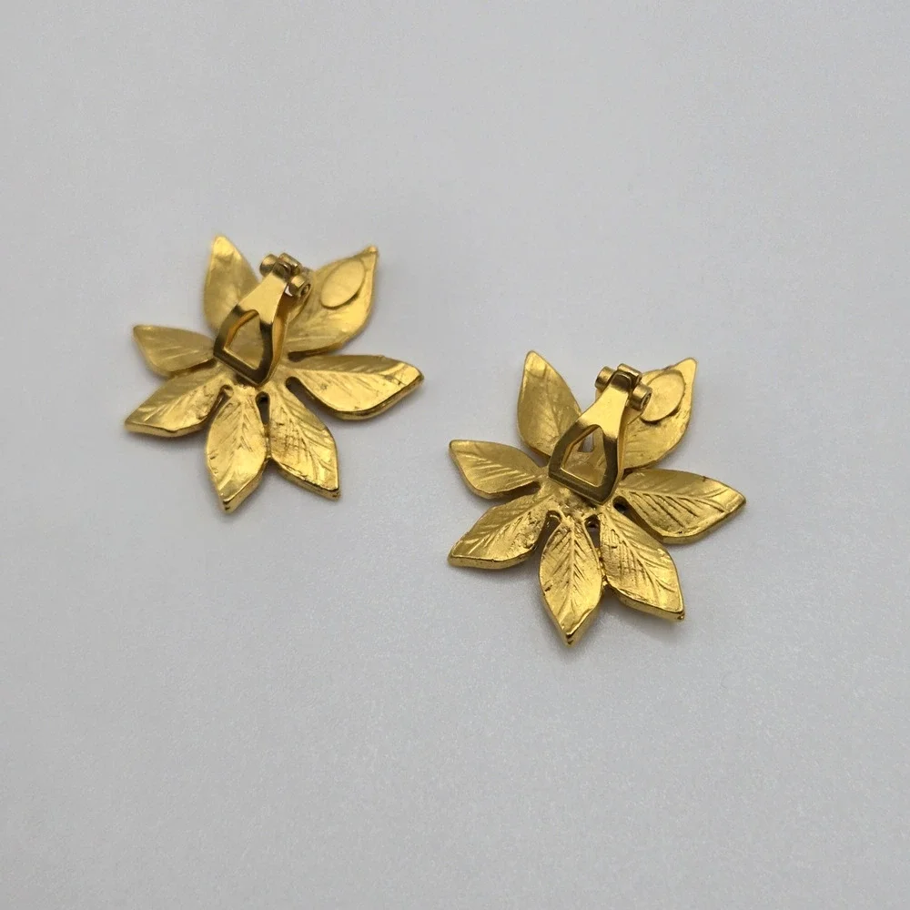Vintage Flower Earrings Goldtone Clip Ons Classic Midcentury AB Rhinestone Twee